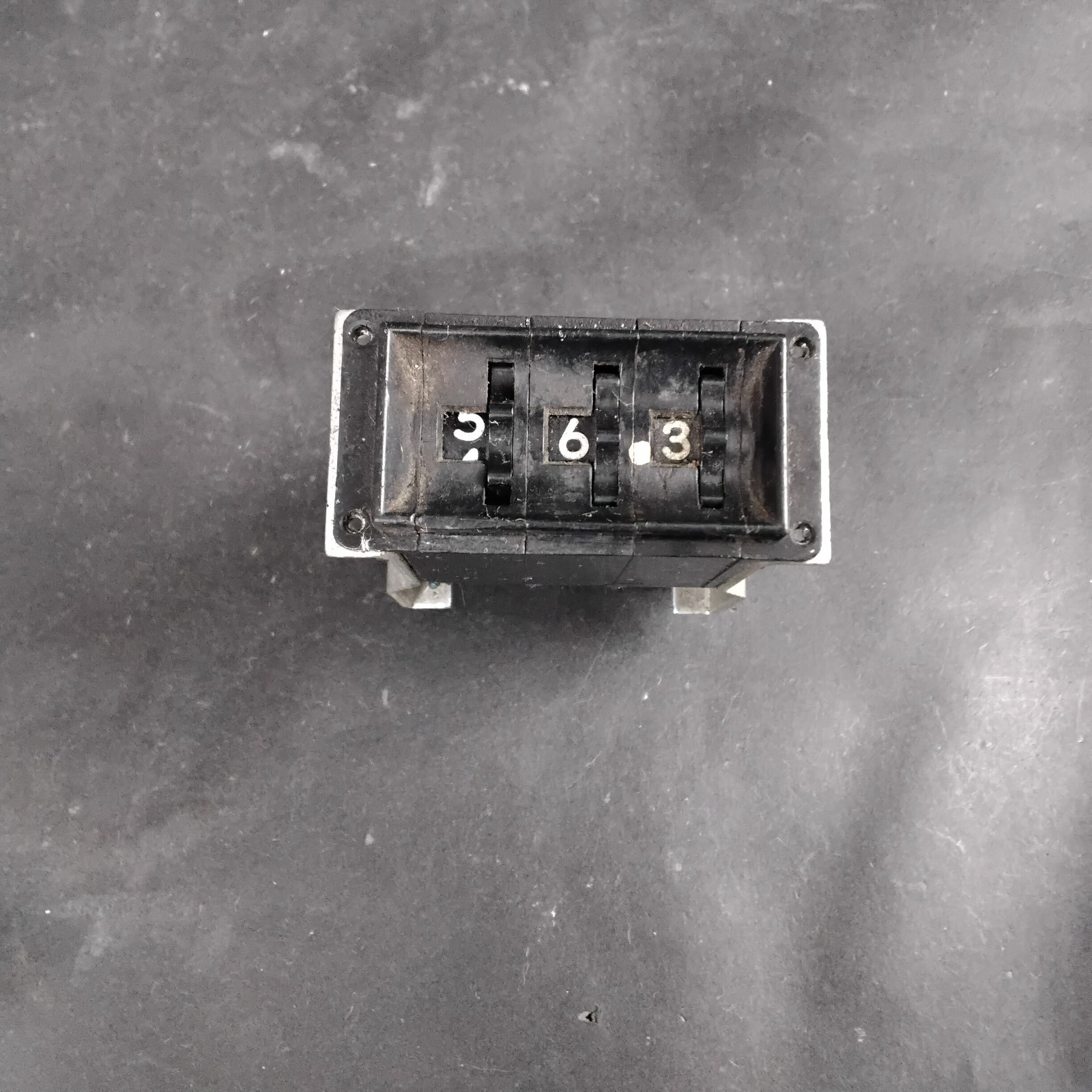 3-DIGIT THUMBWHEEL SWITCH CTS 8346 ($18 OBO)