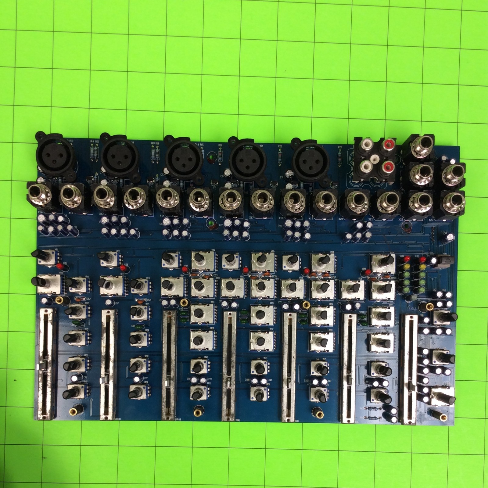 Behringer Eurorack UBB1002 Mixer Board PCB217120