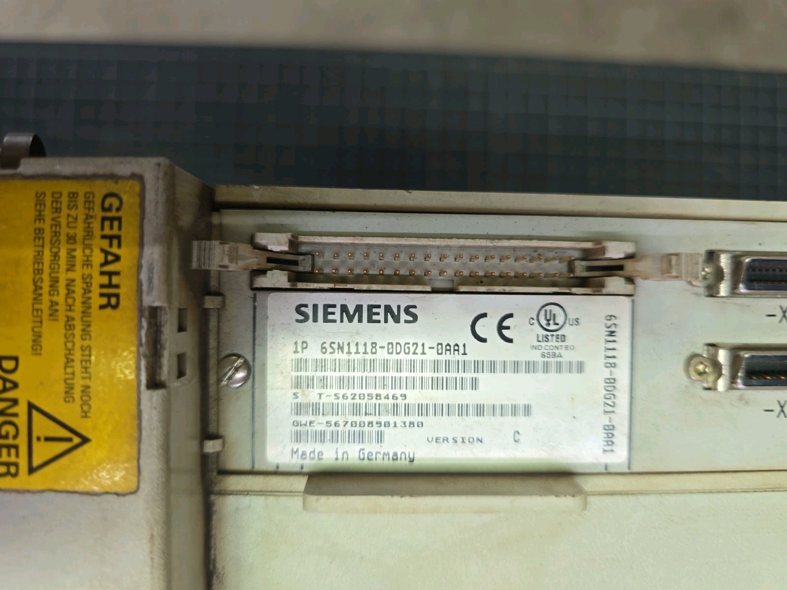 Siemens 1P 6SN1123-1AA00-0EA1 VER.A, WITH CARD 1P 6SN1118-0DG21-0AA1 VER. C