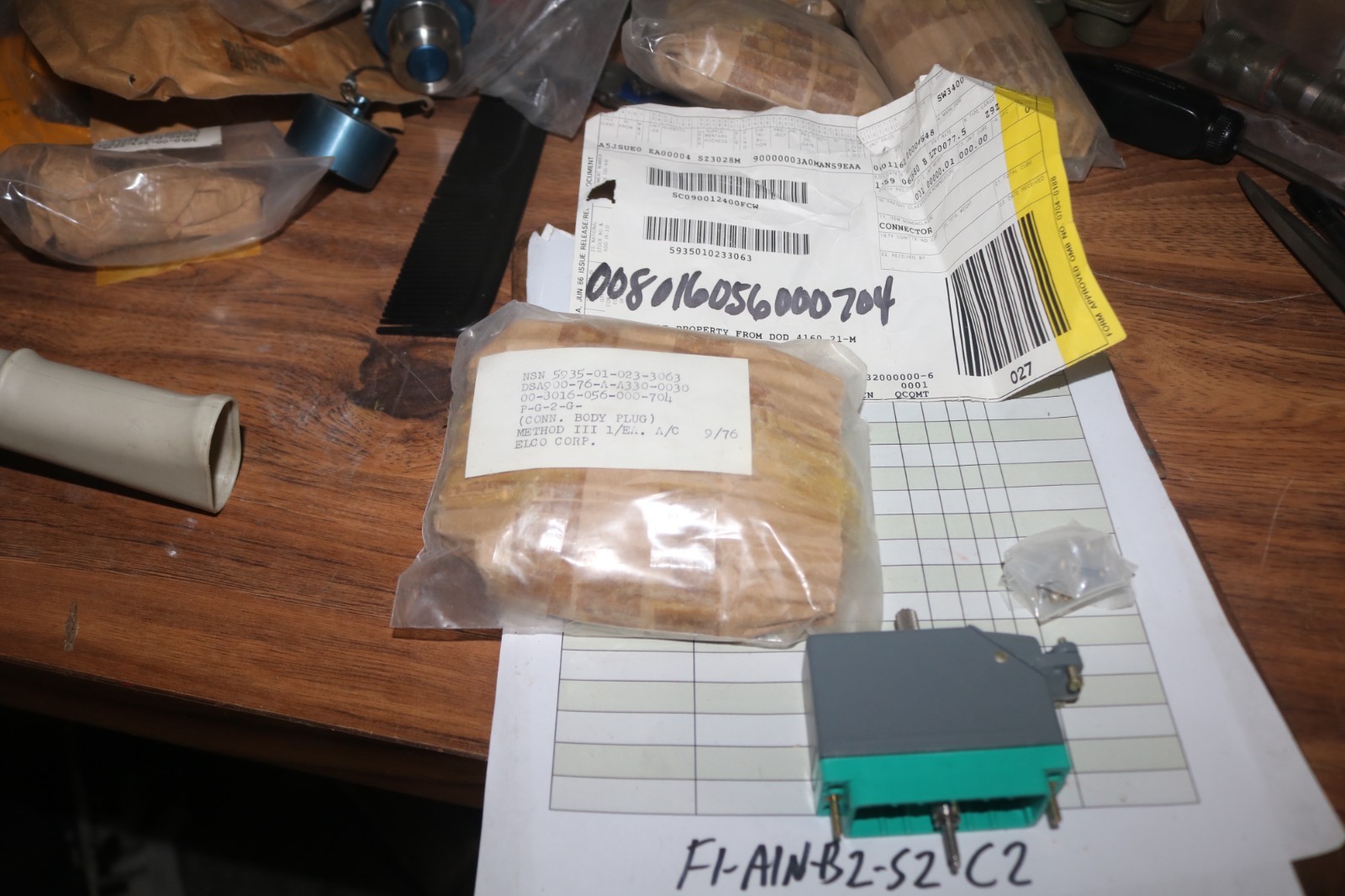 NOS Elco electrical connector PN 00-8016-056-000-704 5935-01-023-3065