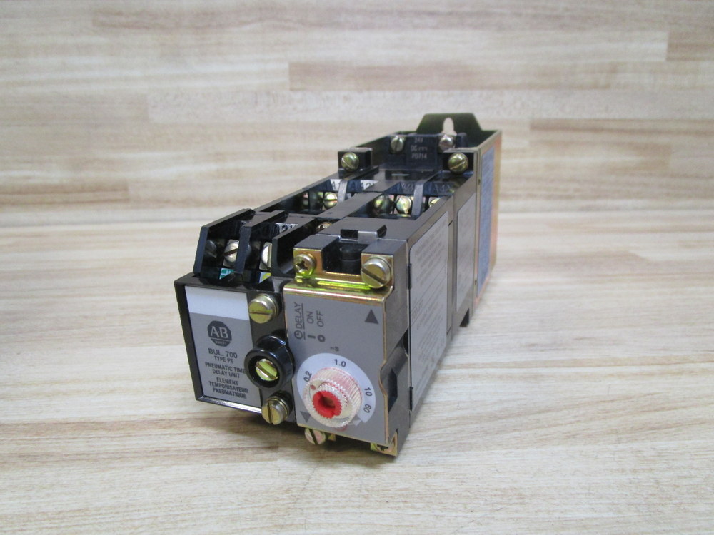 Allen Bradley 700DC-PT400Z24 Control Relay 700DCPT400Z24