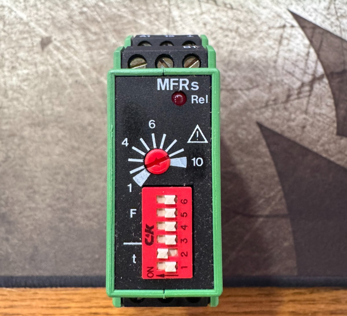 Blumberger Telefon Relaisbau MFRS-E12 Multifunction Relay Timer 20-265V 0.15-800
