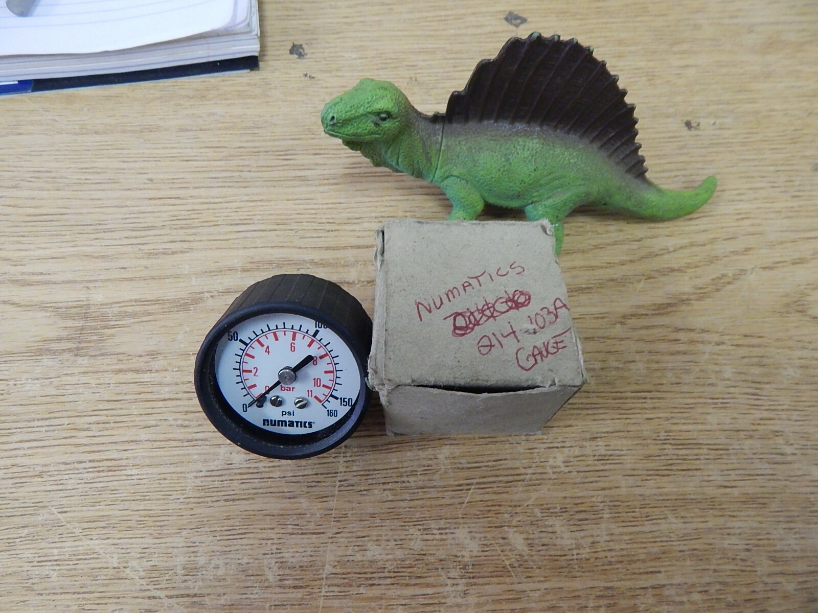 NEW Numatics 214 103A Pressure Gauge 0-160 psi 0-11 bar +R 100 *FREE SHIPPING*