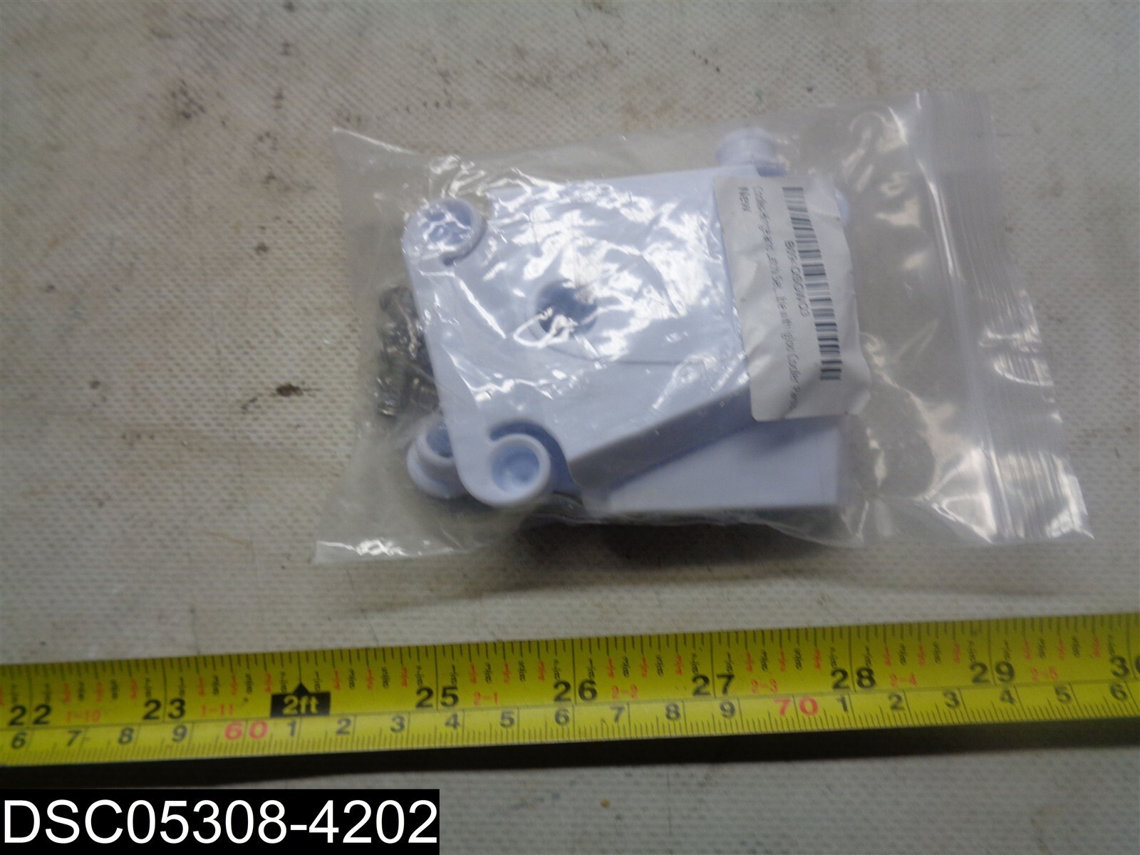 2 Piece: Igloo Standard Plastic Latch Set