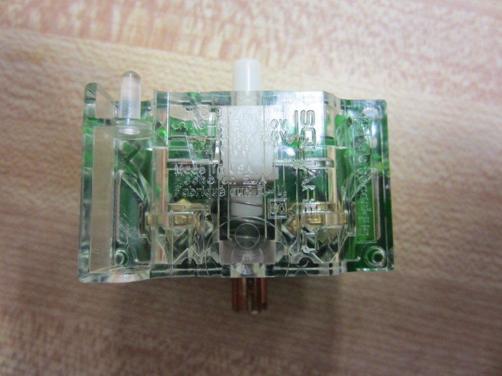 Square D 9001-KA2 Contact Block 9001KA2 88001 Green