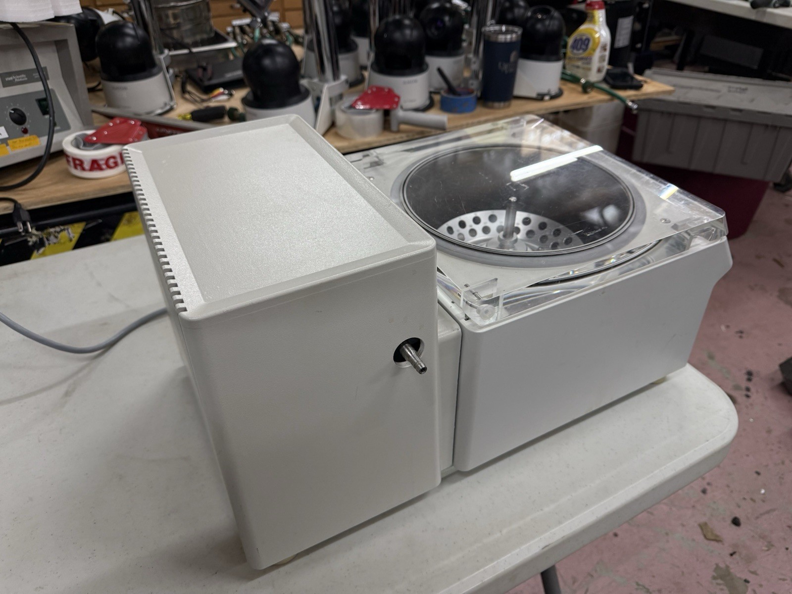 EPPENDORF VACUFUGE 5301 CONCENTRATOR CENTRIFUGE WITH F 45-48-11 ROTOR