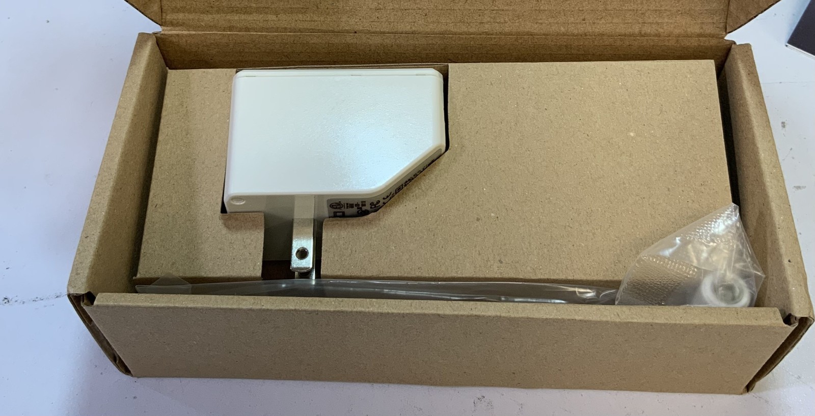 SolarEdge SE-WFRPT-B-S1-NA Wireless Gateway & Repeater, White “B7C”