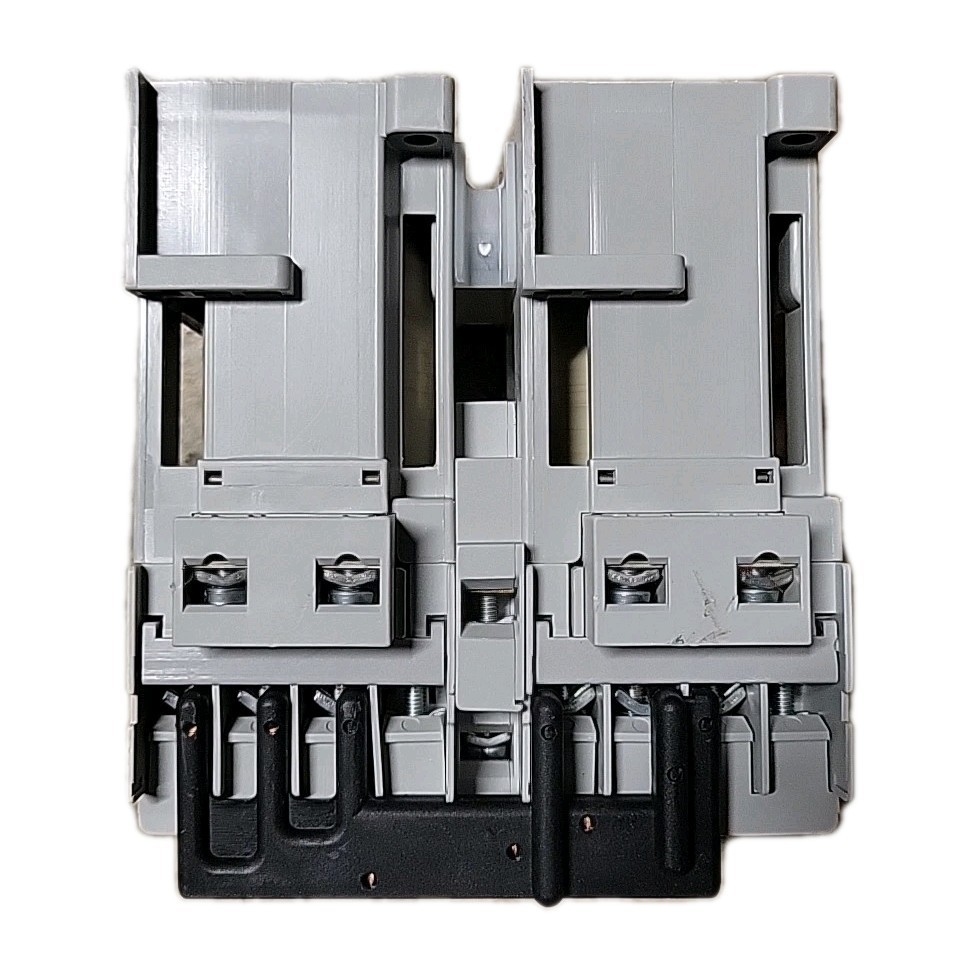ALLEN-BRADLEY REVERSING CONTACTOR 104-C09ZJ22 100-C09Z*10 A
