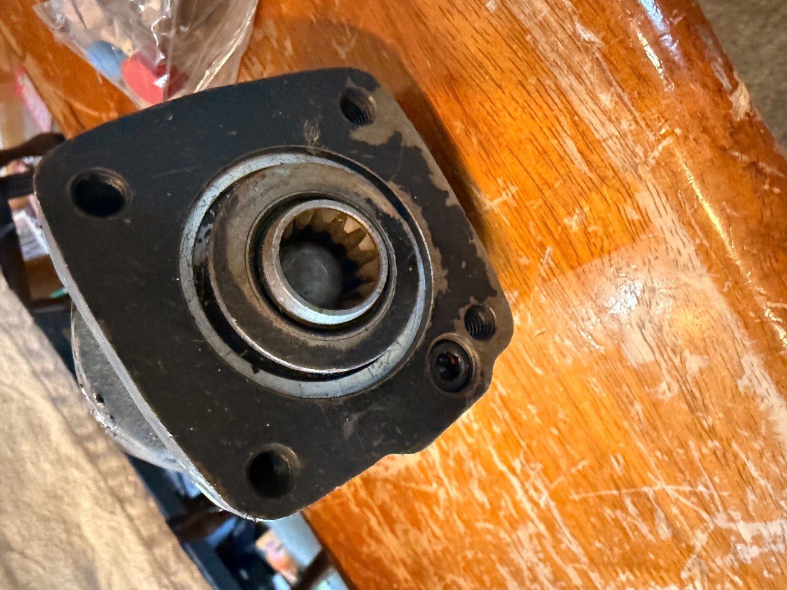 OEM Eaton Char-Lynn Hydraulic Spool Motor tractor # 212 1035-001 / 12741 / 058