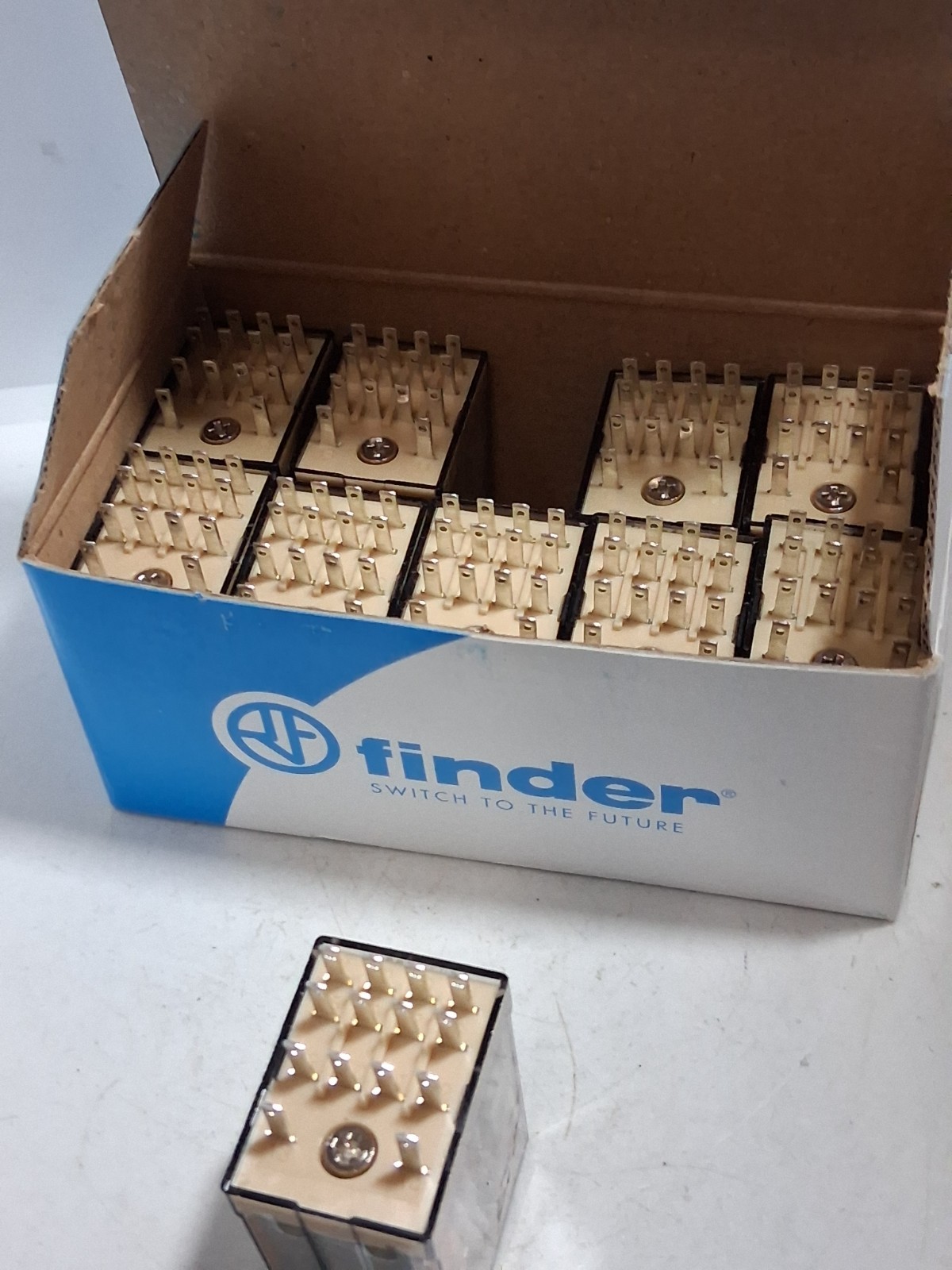 FINDER 55.34.8.024.0040 MINIATURE INDUSTRIAL RELAY 4CO-APDT 7A 250V 24VAC NIB