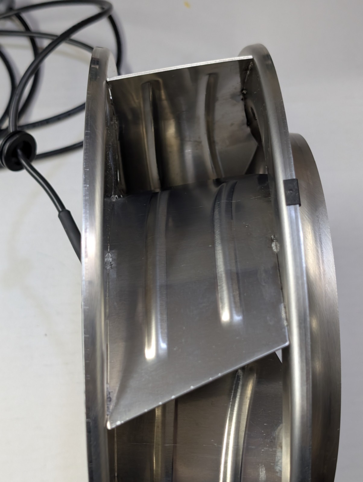 ebm-papst R1G310-AD17-12 EC Centrifugal Motorized Impeller 48VDC 120W 1800RPM