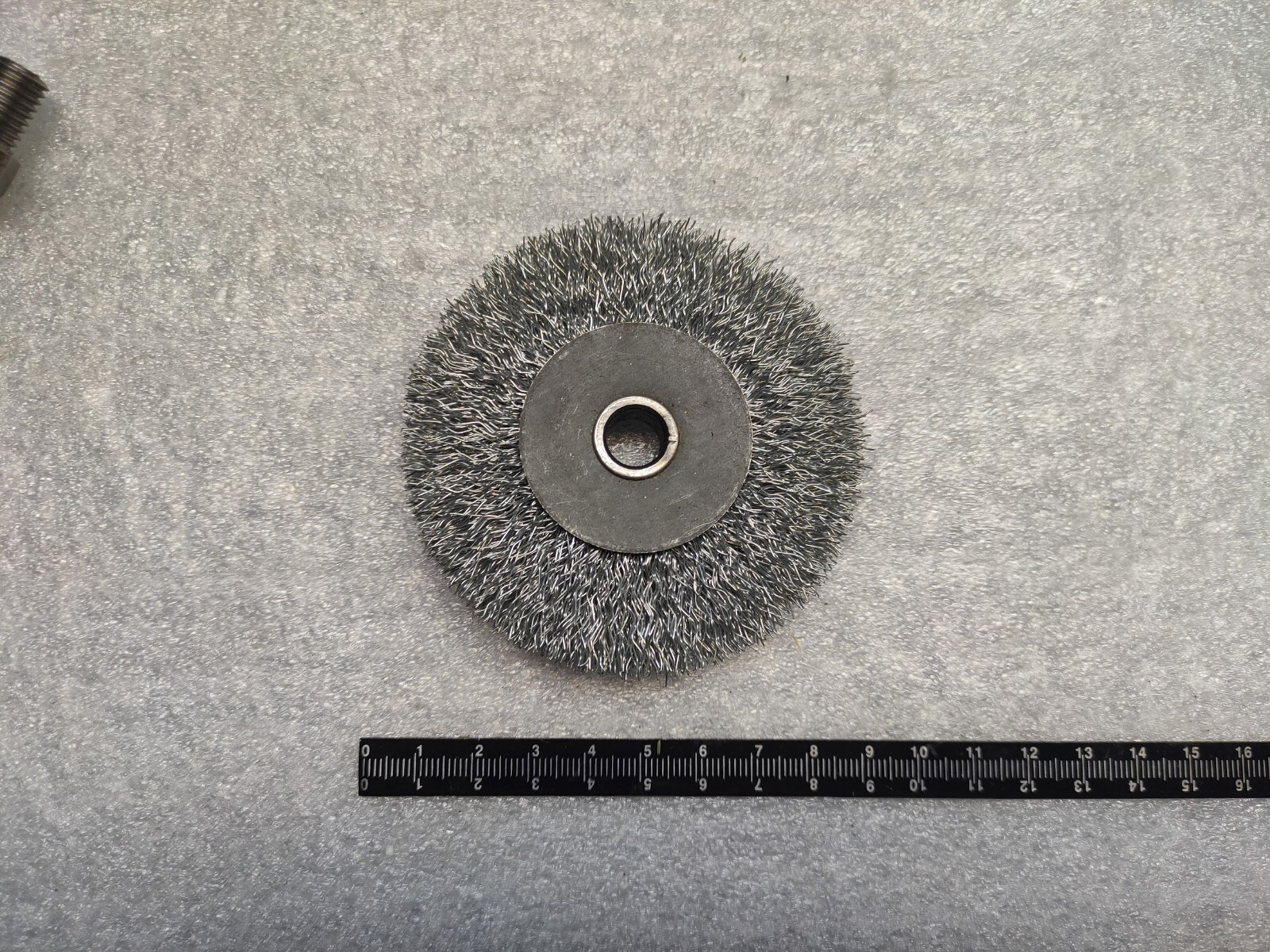 80mm Corrugated Steel Wire Disc Brush with Hole