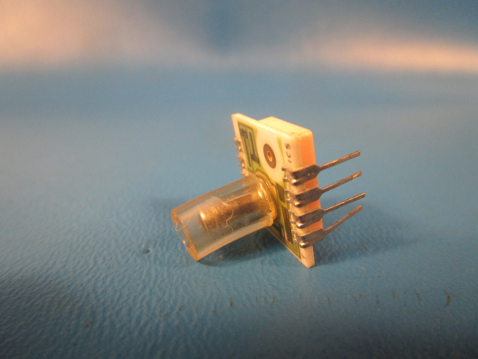 IC SENSORS 1220A-002G-3S, Board Mount Pressure Sensor 0V to 0.1V 0psi to 2psi Ga