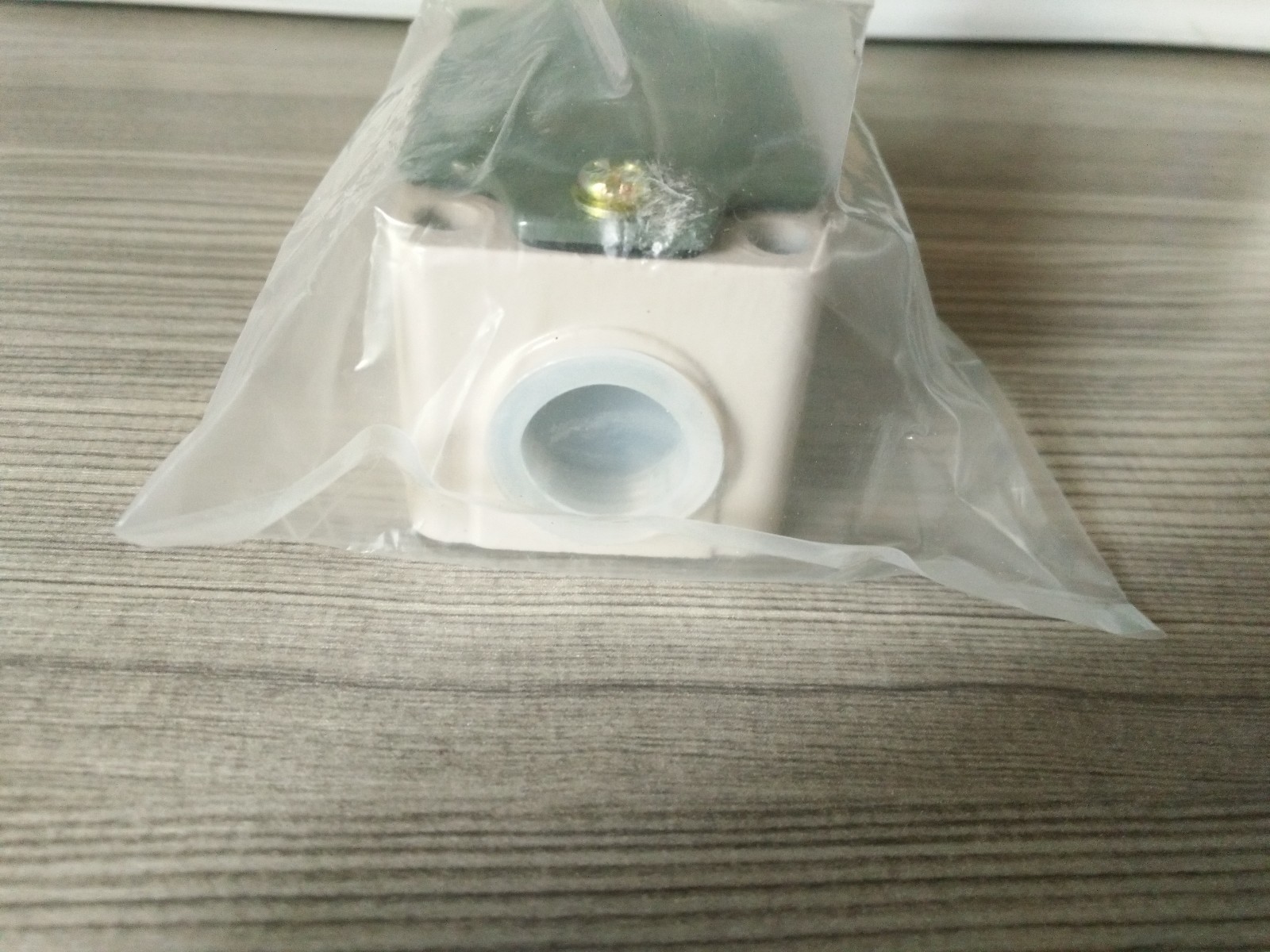 1PC Chint travel switch Limit switch YBLX-K3/20S/Z
