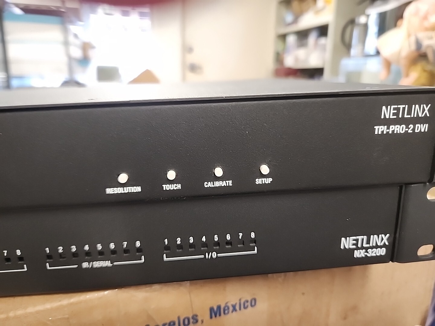 ^ AMX Netlink TPI-PRO-2DVI + Amx -nx3200
