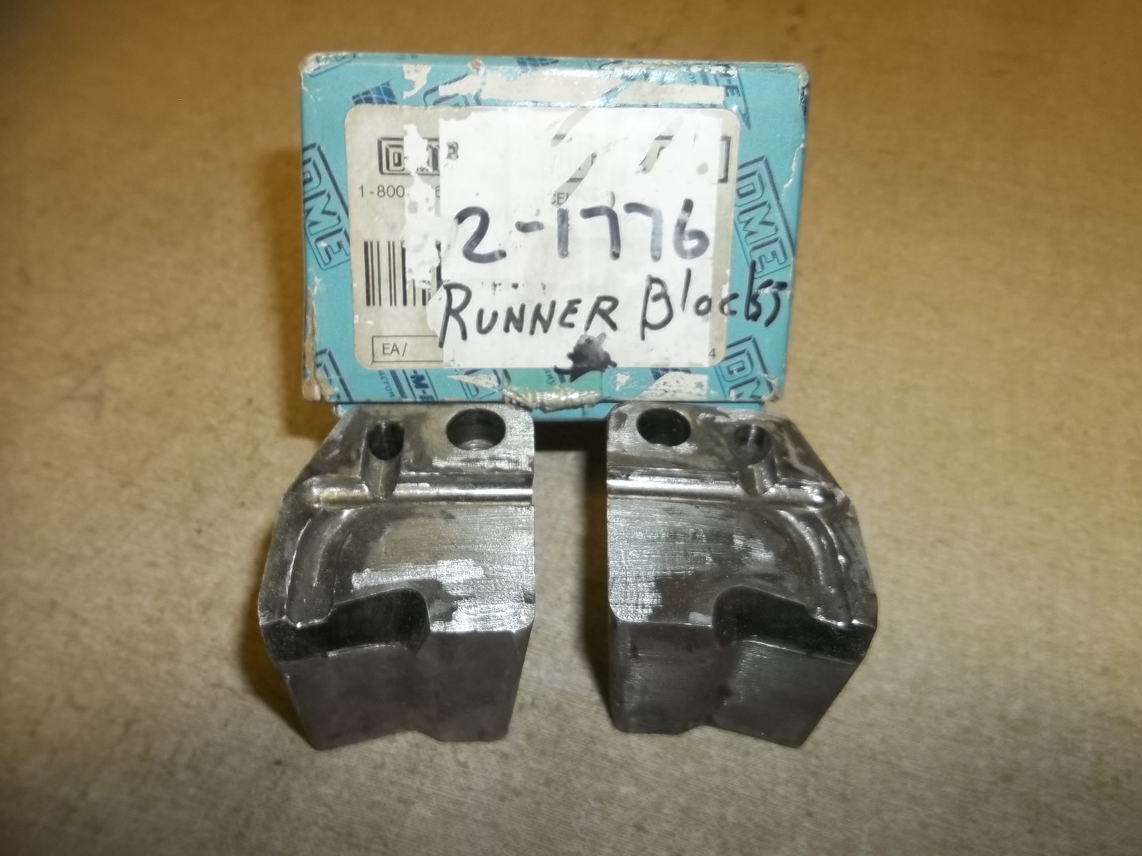 DME 2-1776 Runner Blocks, Set of 2 *FREE SHIPPING*