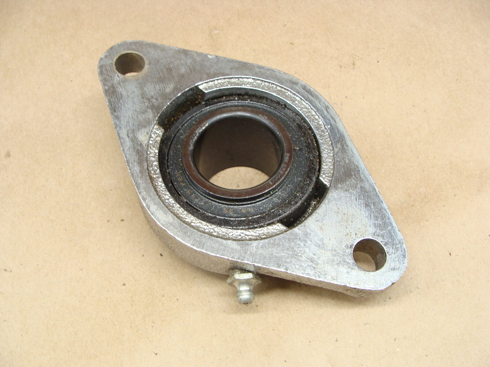 MCGILL 2 BOLT MOUNTED BEARING F2-08 W/INSERT MB 25 1-1/4S PEN