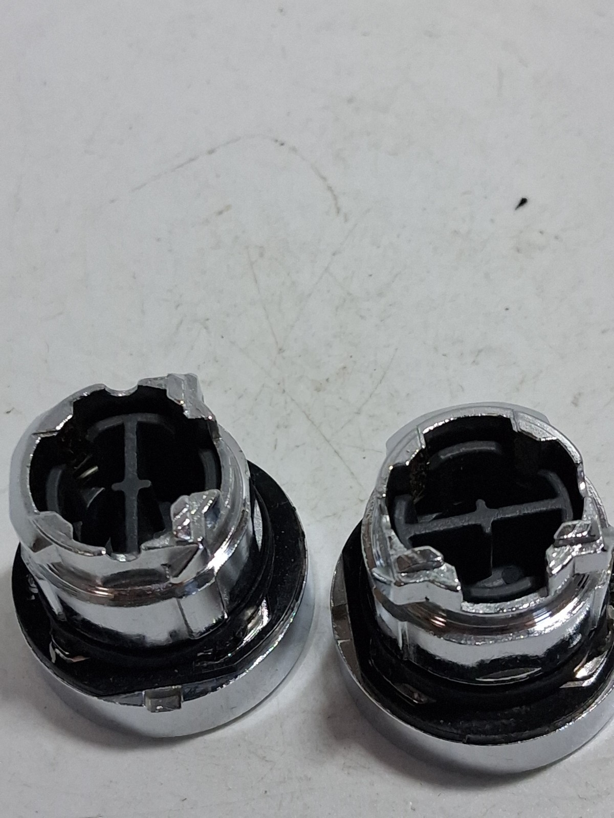 TELEMECANIQUE ZB4-BA5 PUSHBUTTON OPERATOR FLUSH YELLOW (LOT OF 2)