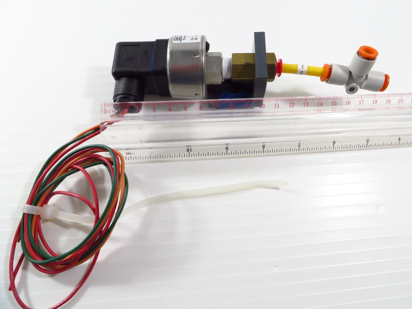 Wikai ECO-1, 4-20mA, 10-30V, 0-15 PSI Pressure Transmitter Gauge w/ Power Cable