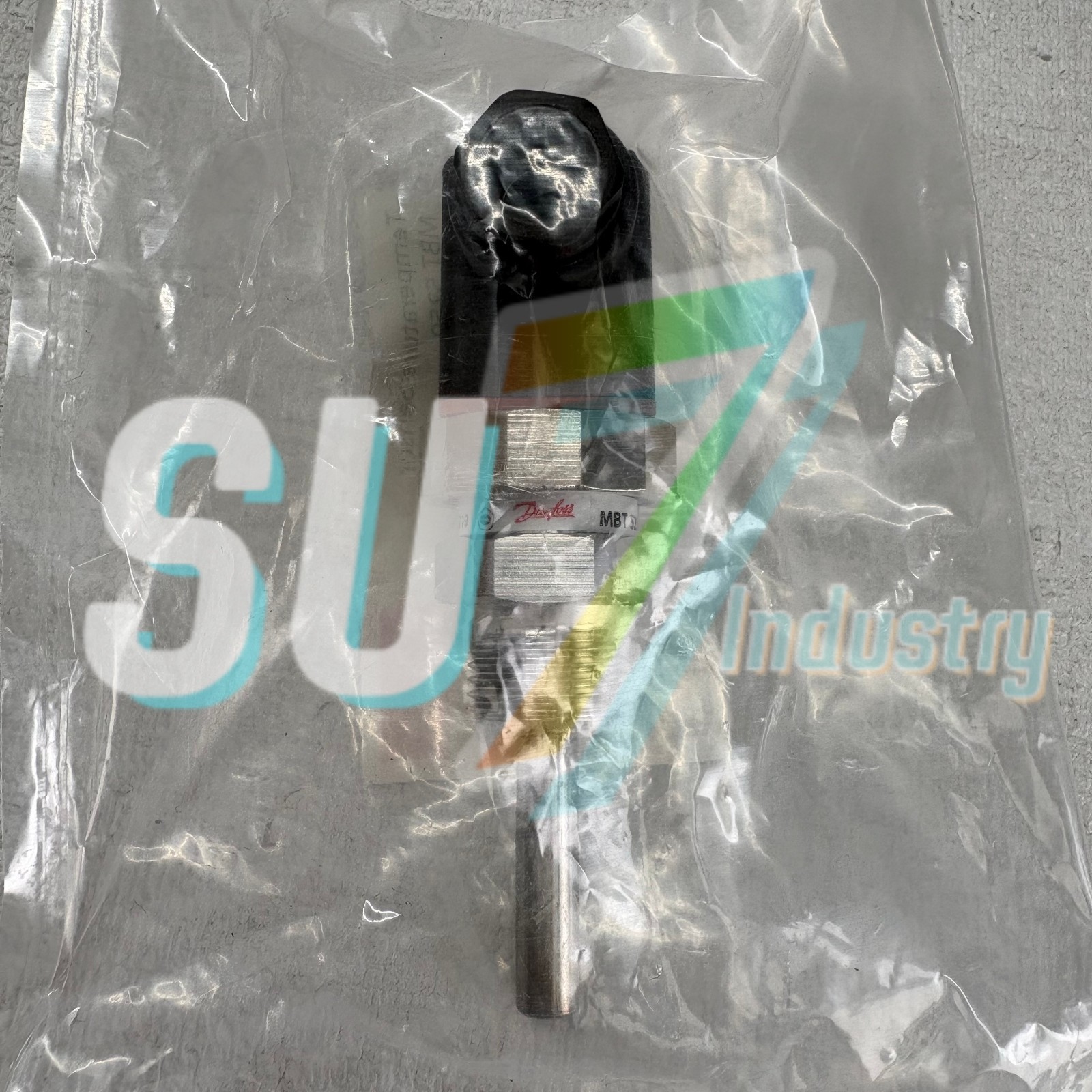 #1pcs new Danfoss 084Z8011 MBT5250 temperature sensor