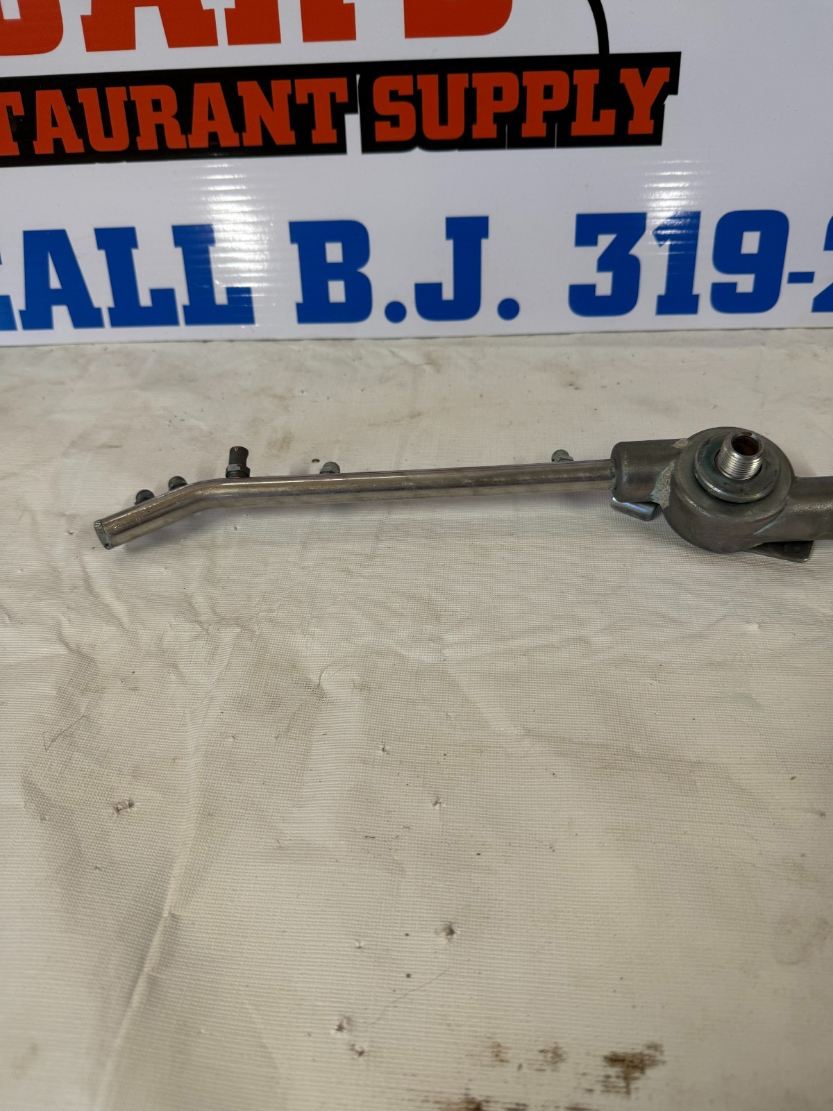 Hobart AM 14 Rinse Arm Top And Bottom Lower Arm Pin Included