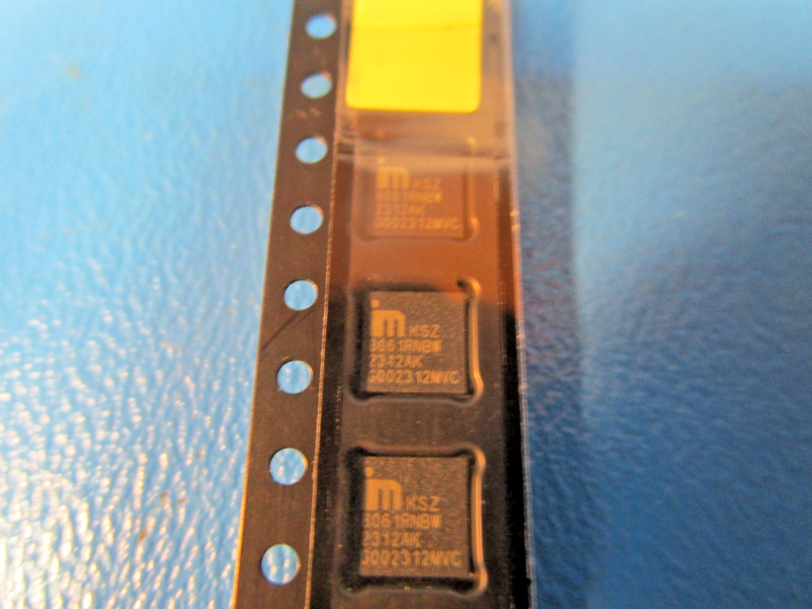 LOT OF 7 Microchip Technology KSZ8061RNBW, IC TRANSCEIVER FULL 1/1 32QFN