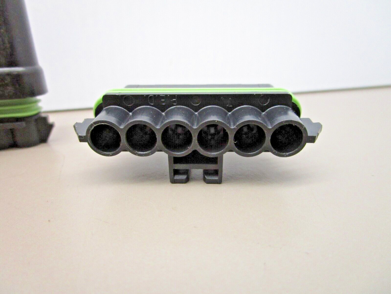 x2 Delphi Metri-Pack 280 Black 6 Way Sealed Female Connector with Cap 405051