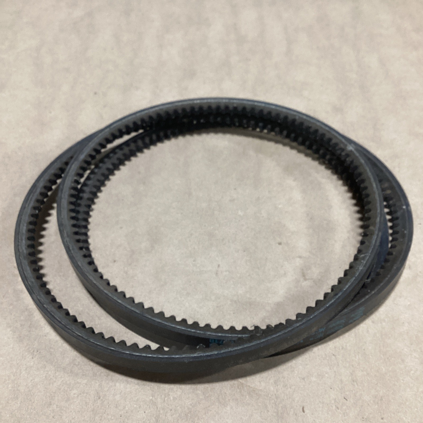 GATES 3VX710 Super HC V80 Cogged V-Belt 9NX1800