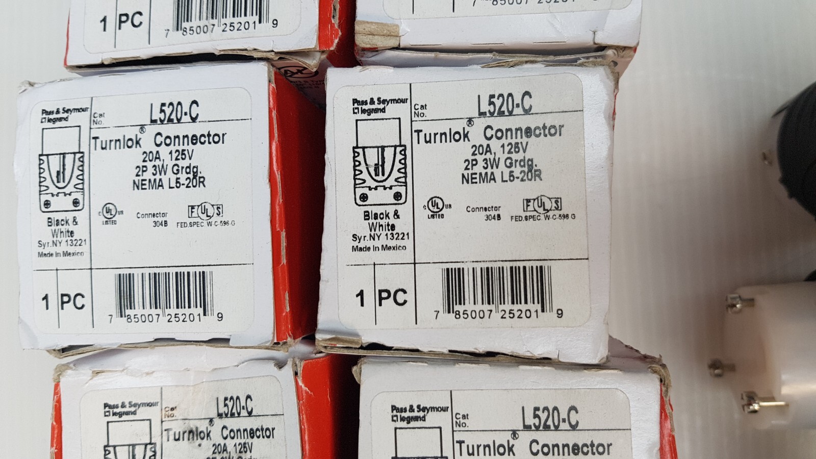 12PCS PASS&SEYMOUR LEGRAND L520-C TURNLOK CONNECTOR