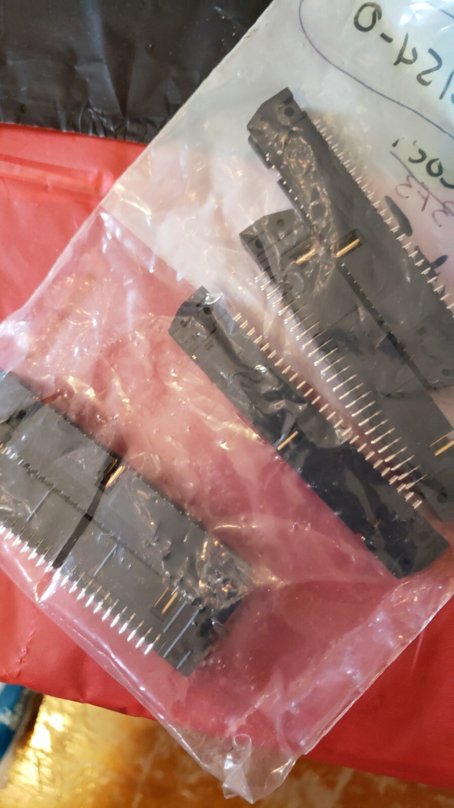 NEW LOT of 5 AMP 50-Pos Latch Ribbon Cable Connector 2 Row 2.54mm # 1-102154-0