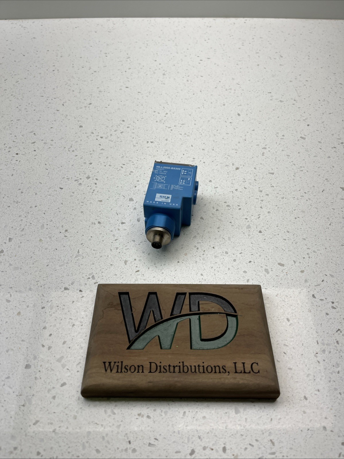 Sick WL2000-B5300 Photoelectric Sensor WL2000B5300 W/O Nut