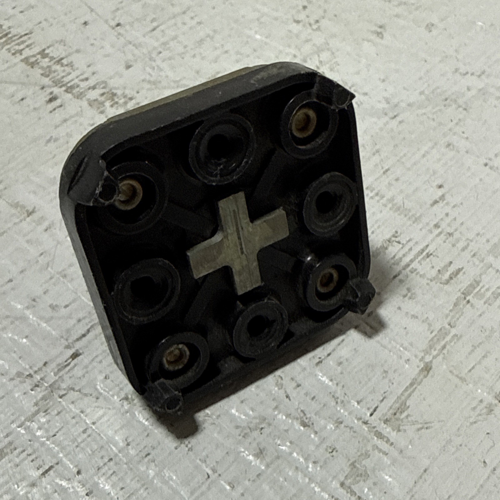Allen Bradley 800T-A Series T Push Button 800TA Red Core Only Flat (Type 4, 13)
