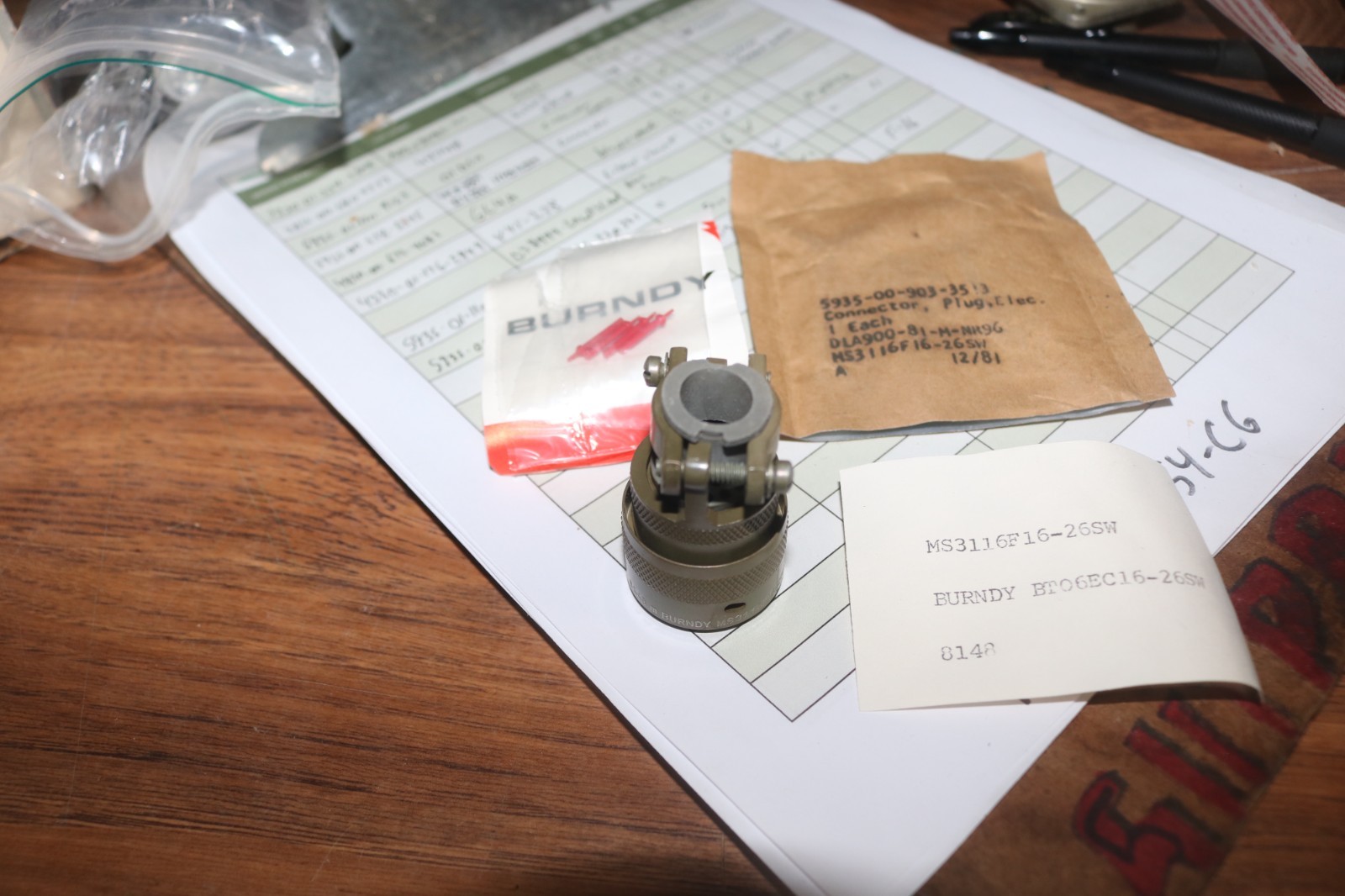 NOS Burndy electrical connector PN MS3116F16-26SW 5935-00-903-3513