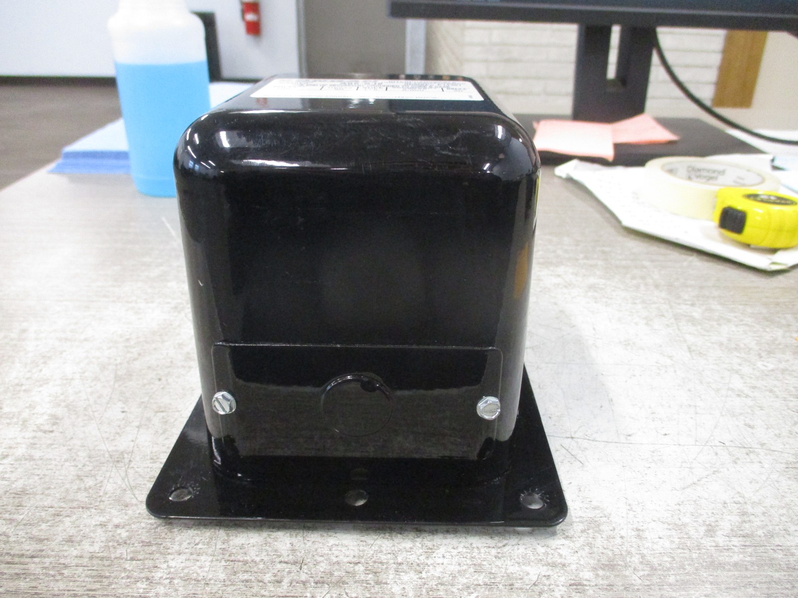 Dongan Ignition Transformer A06-SJ5 Pri: 120V Sec: 6000V 60Hz Used
