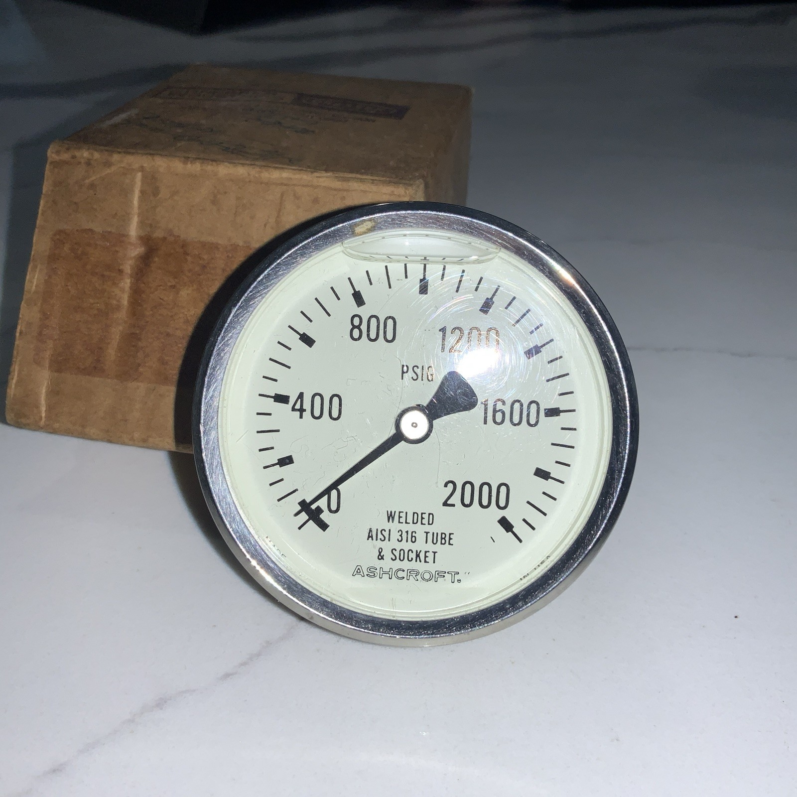 NOS: Ashcroft 0-2000 PSIG Welded AISI 316 Tube & Socket Liquid Gauge – USA