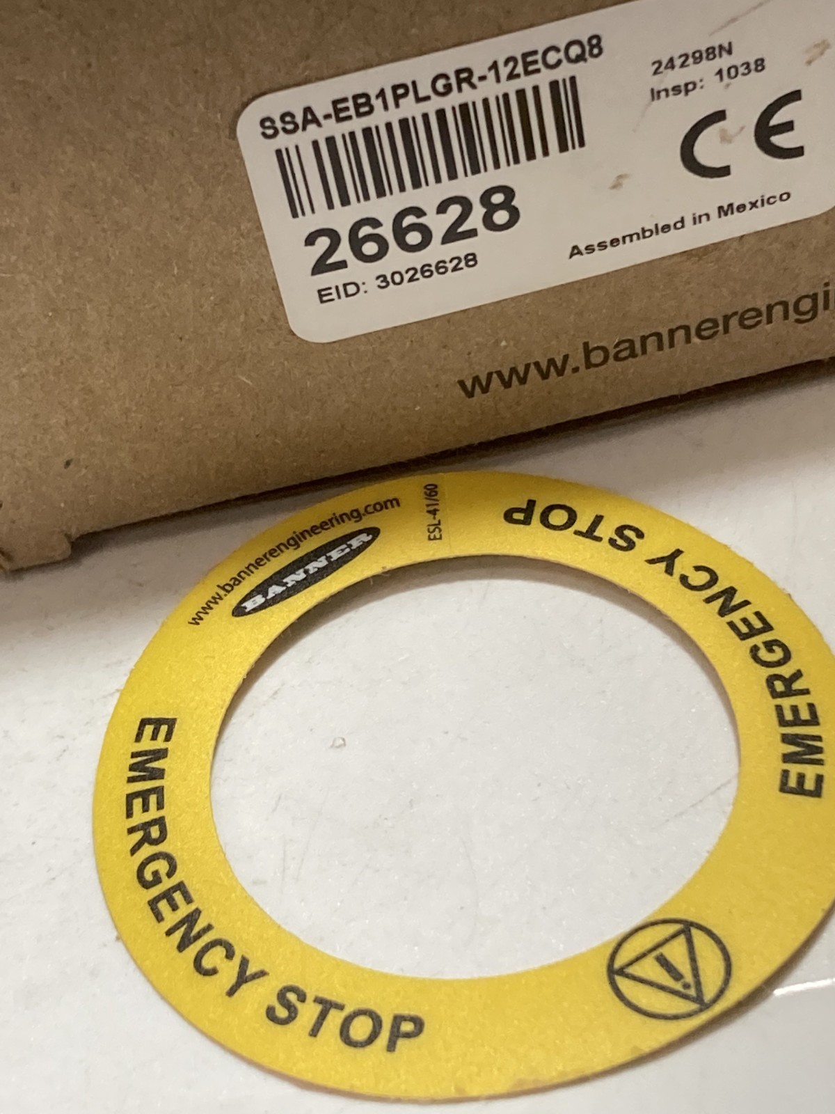 BANNER SSA-EB1PLGR-12ECQ8 EMERGENCY STOP PUSH BUTTON TWIST REL ILL 8 PIN PNP NIB