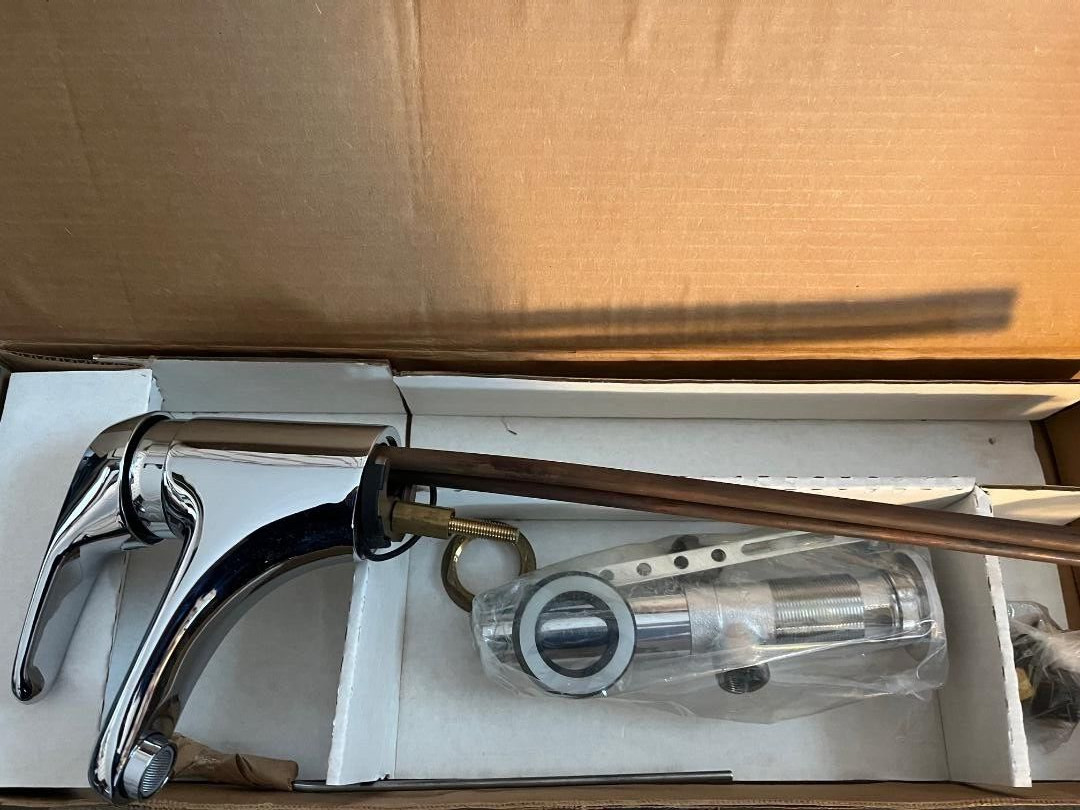 American Standard Single Hole Single Handle Lavatory Faucet 1480-004-002 NEW