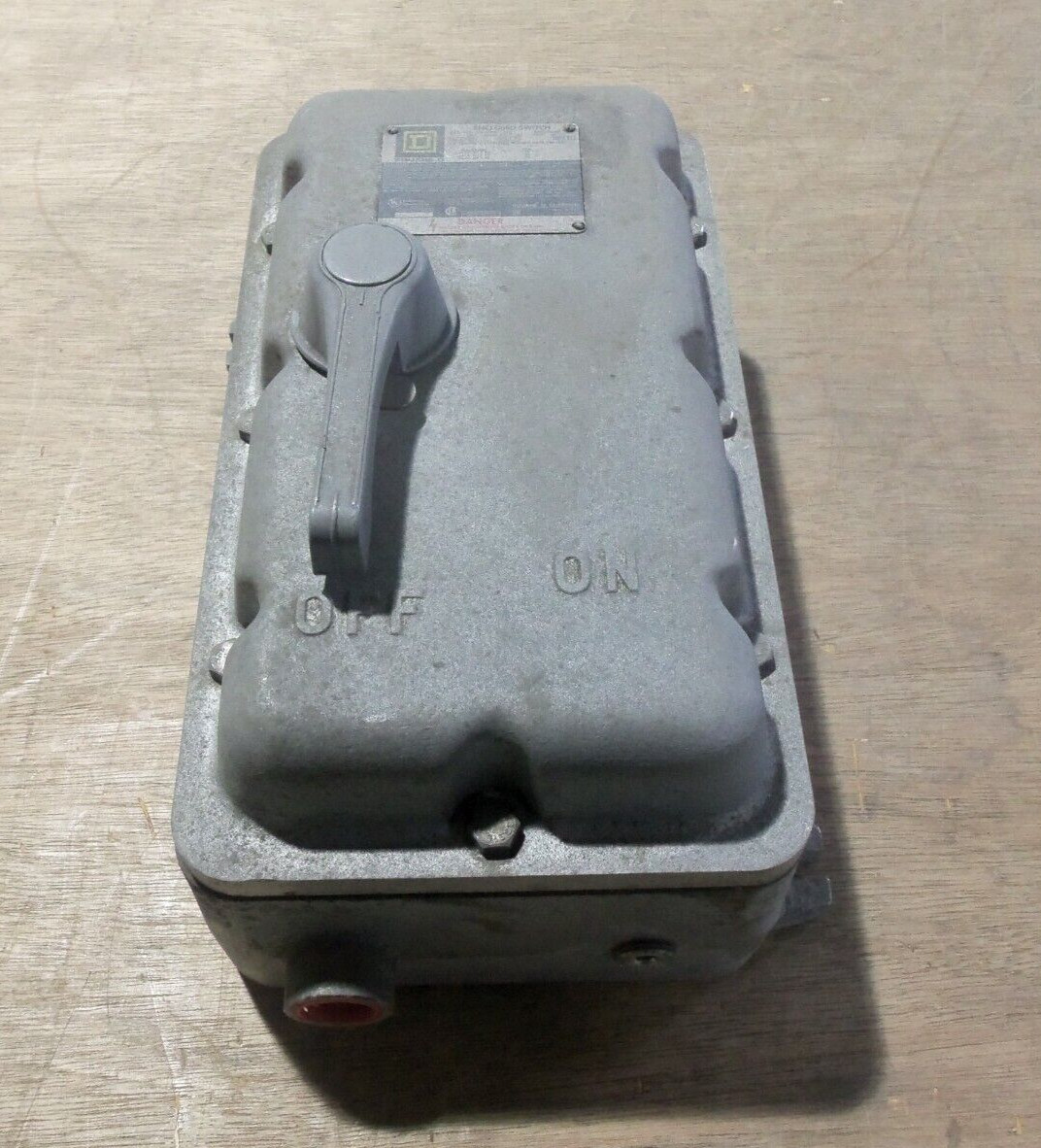 NEW SQUARE D H60XFA-1212 ENCLOSED SWITCH RAINTIGHT 600VAC/250VDC MAX 3 POLES
