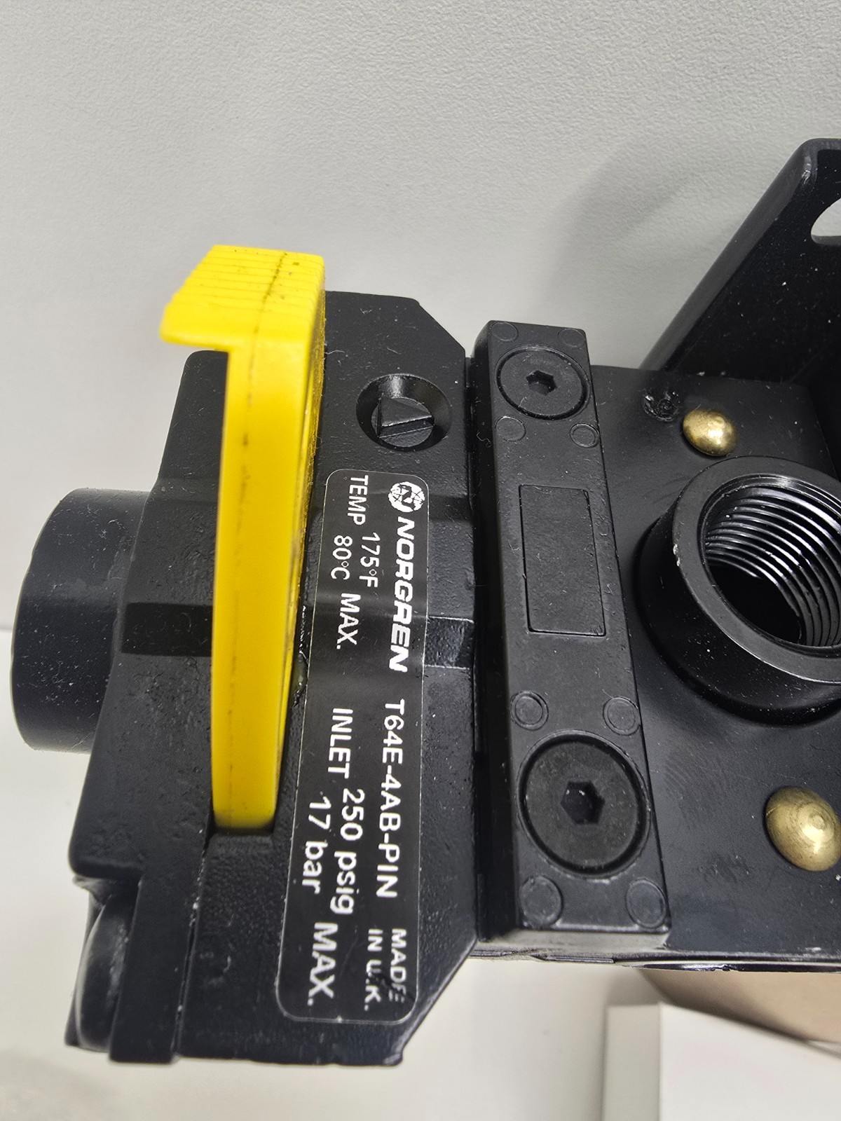 NOS! NORGREN OLYMPIAN PLUS COMBINATION REGULATOR L64M-NNP-QDN B64G-NNK-QD3-RMN