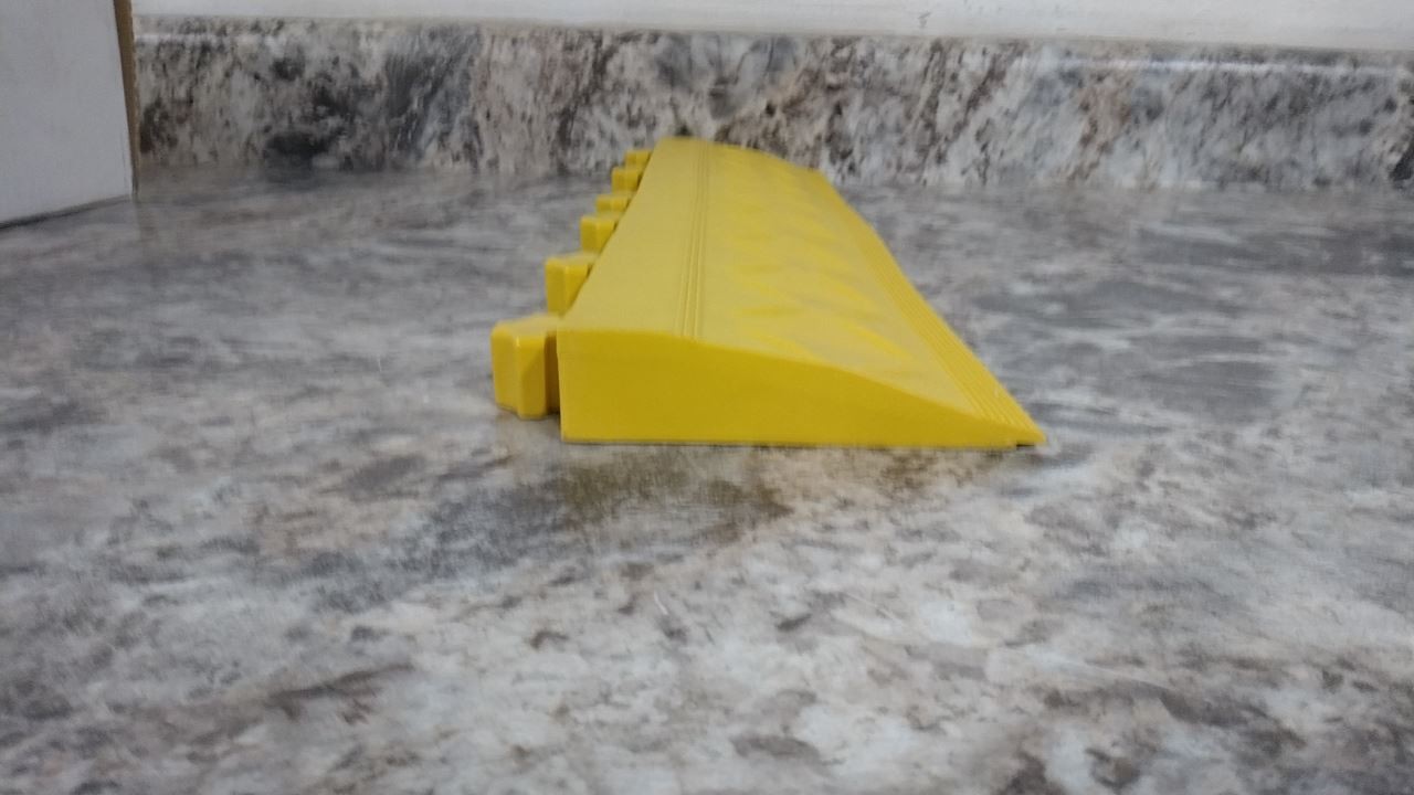 Safe-Flex A4-Y 10 Pk 18 In L 4 In W Yellow PVC Ramp Edge
