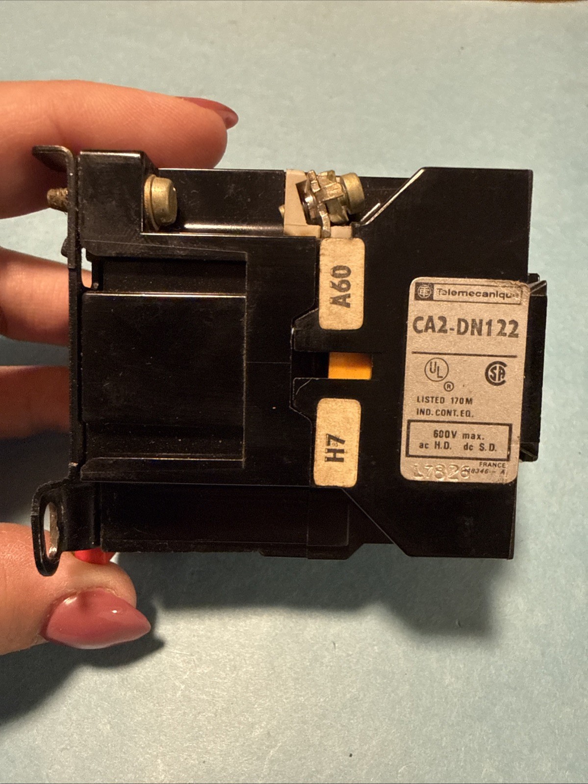 TELEMECANIQUE CA2-DN122 RELAY 100V 50 Hz 110-110V 60 Hz 4 POLE