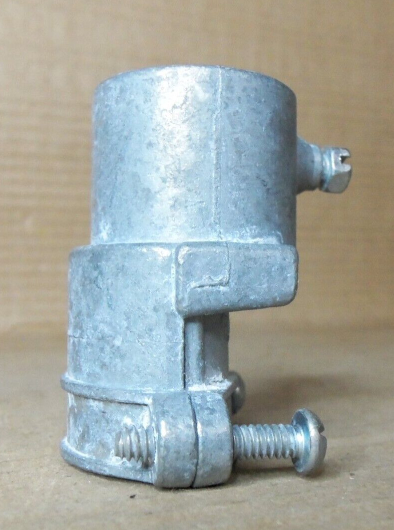 LOT OF 13 ARLINGTON 8630 1″ EMT TO FLEX ZINC DIE CAST COUPLING AK