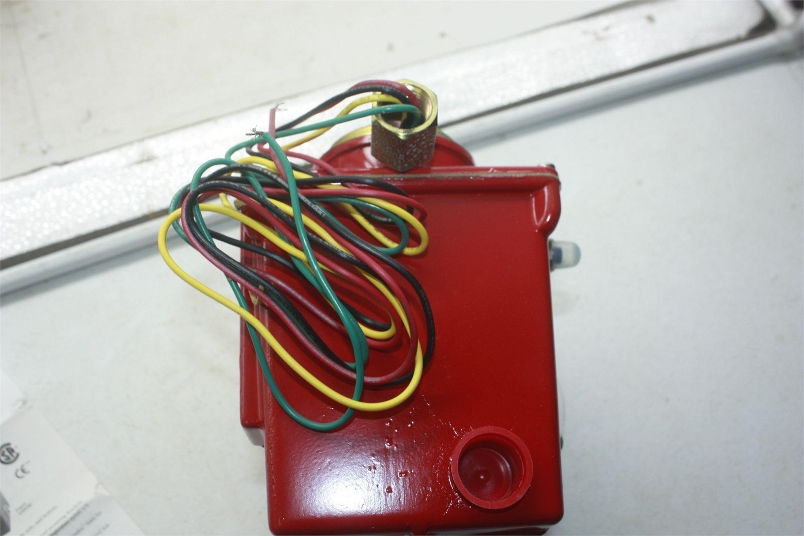 Murphy Model Number LM301 Lube Level Maintainer Low Switch Contacts New Open Box