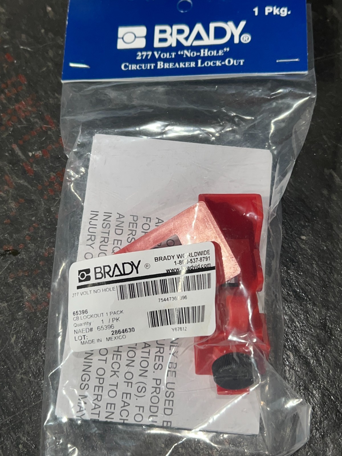 brady 65396 277v no hole breaker lock out nos y67612