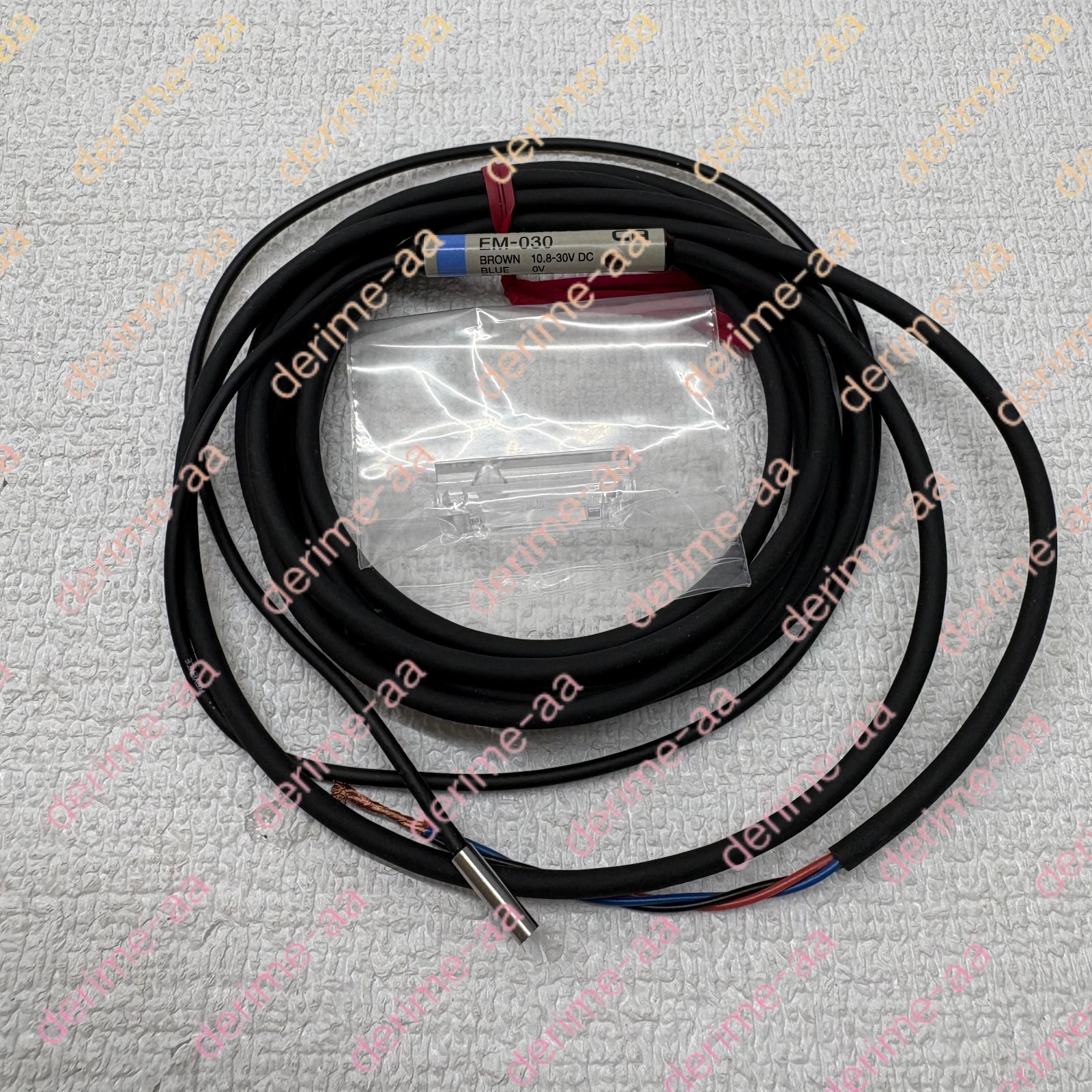 Keyence EM-030 proximity transducer#1pcs new in box