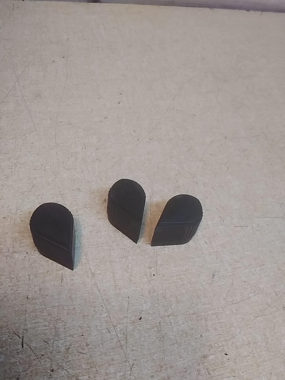 Lot Of 3 Raytheon 90-5-2G Phenolic Pointer Knobs