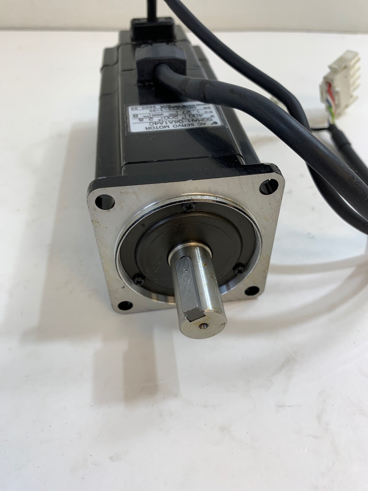 Yaskawa SGMAH-04A1A4C AC Servo Motor 200V 3000RPM *Warranty~Fast Shipping*