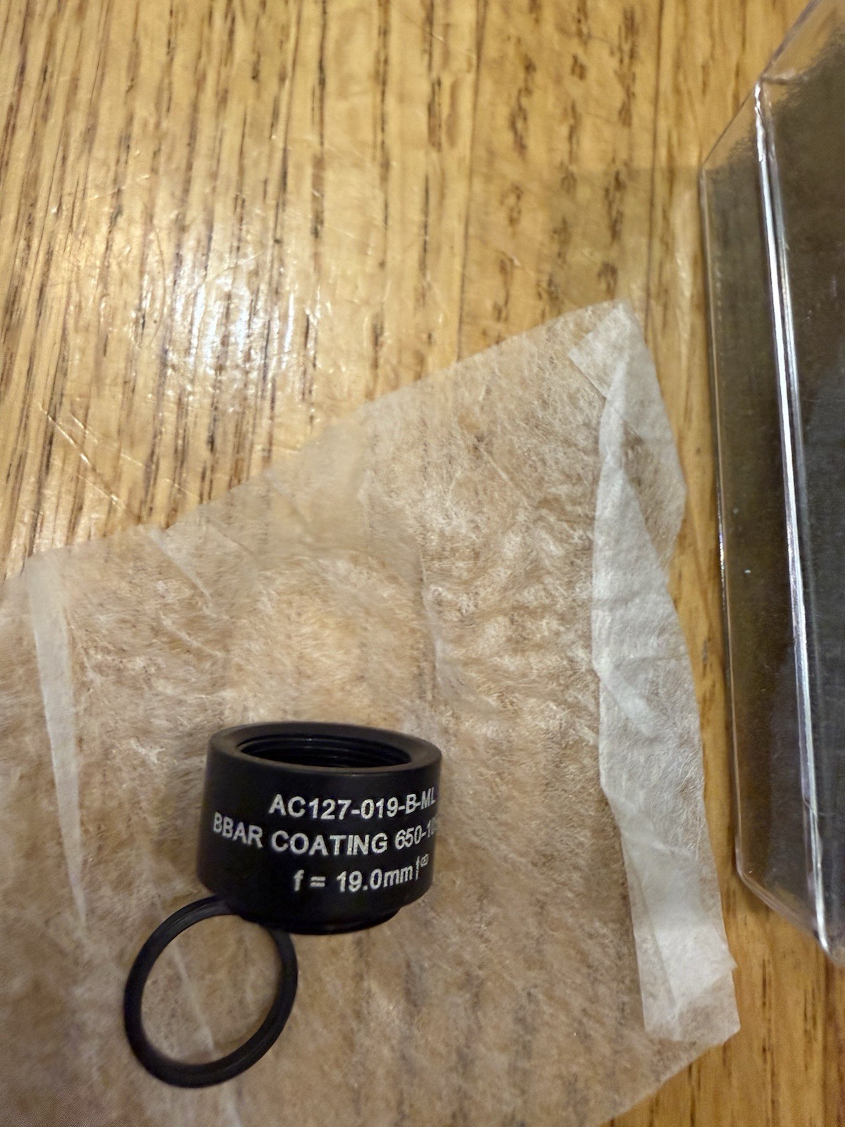 AC127-019-B-ML f=19 mm, Ø1/2″ Achromatic Doublet, SM05-Threaded ARC: 650-1050 nm