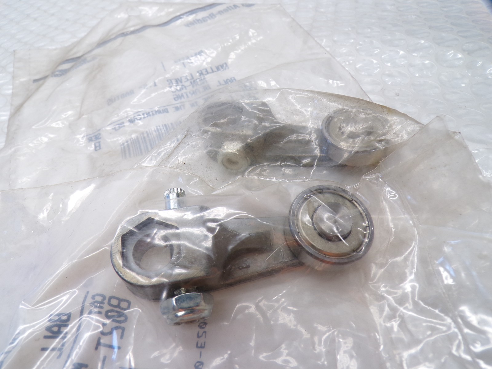 ALLEN BRADLEY 802T-W1B SER.B ROLLER LEVER LOT OF 2 NSMP