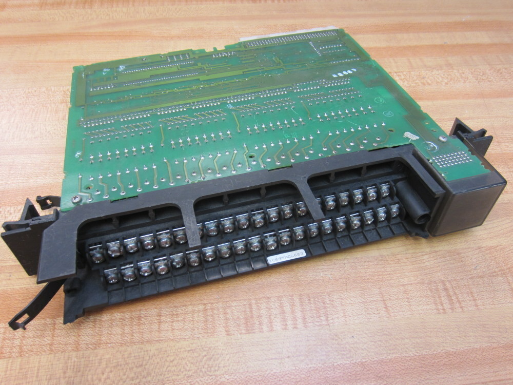 General Electric IC697MDL653 I3C7B3 Input Module W/O Panel